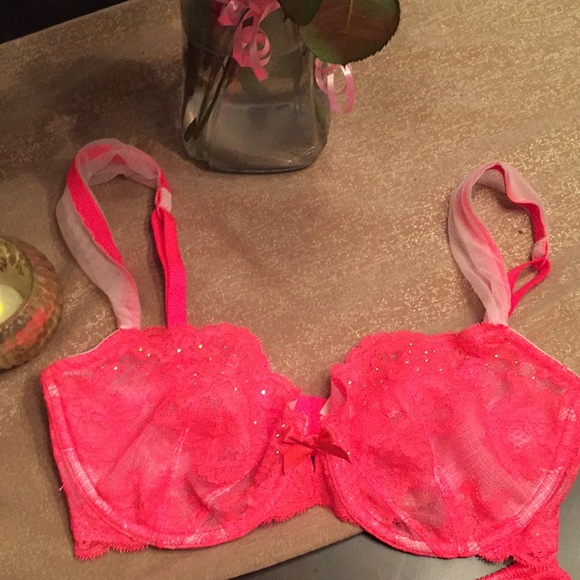 Victoria’s Secret bra and garter w/ added G string - Picture 2 of 10